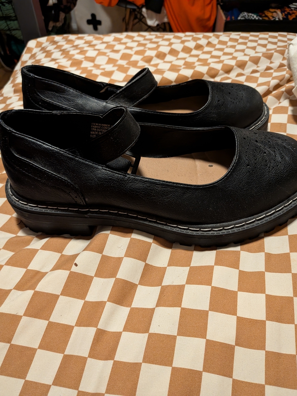 Black Mary Jane Shoes with Strap - Picture 2 of 2